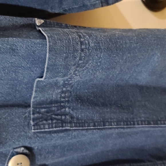 New man jean jacket made in france. Has a little wear on color. - Picture 3 of 7